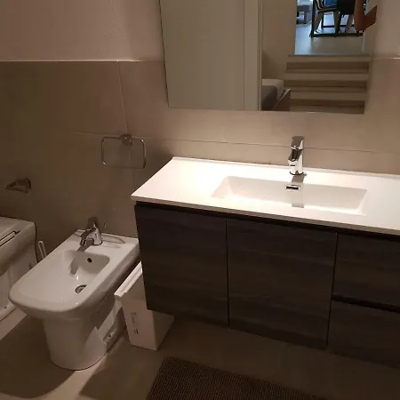 Charming Loft In Daire Arenzano