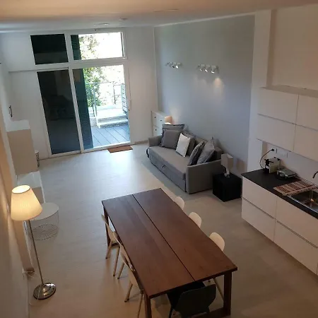 Charming Loft In Daire Arenzano